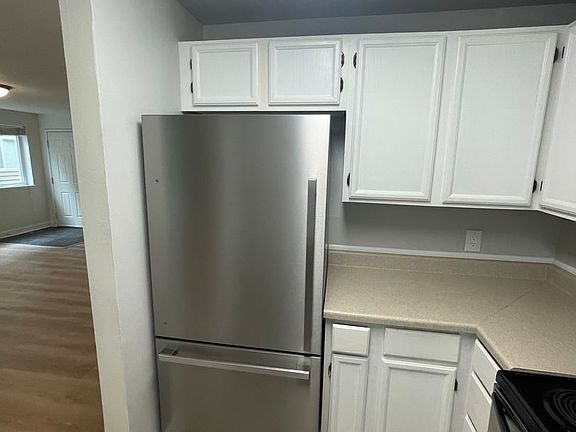 2nd image of 734 N 94th St Building B