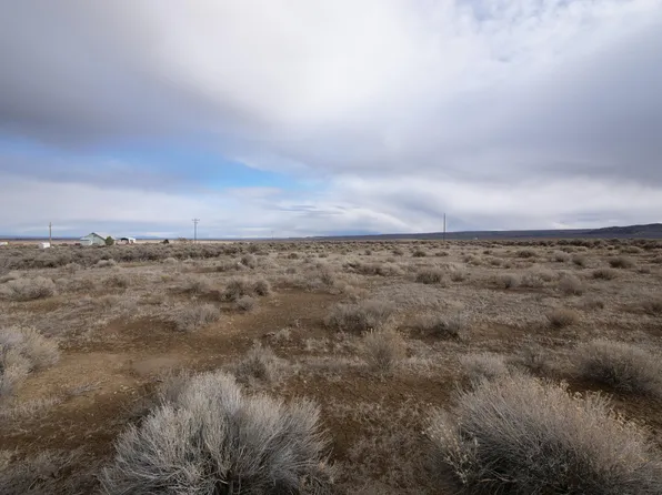 35 Brooks St, Christmas Valley, OR 97641