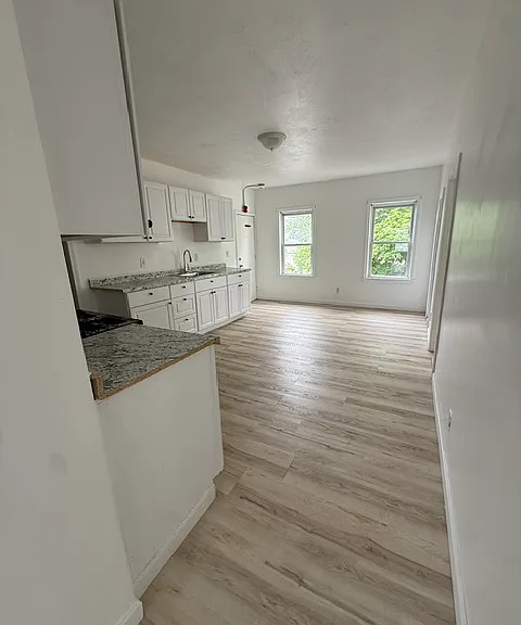 2205 S Main St #2N — Photo 2