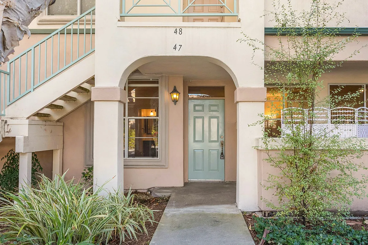 Building Photo - 3622 Bernwood Pl #47