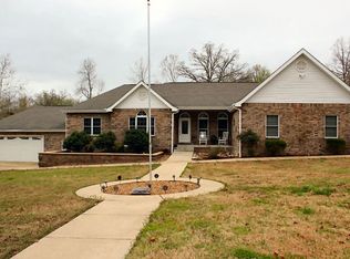 203 Lakeview Dr, Bull Shoals, AR 72619