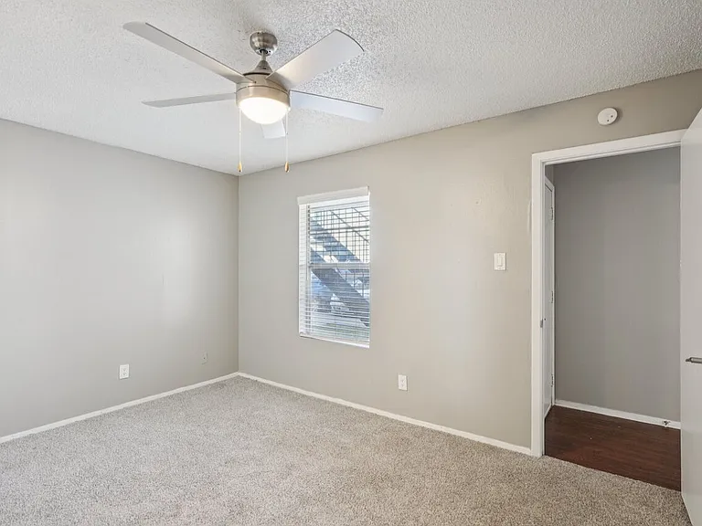 Sagamore Apartments — Photo 17