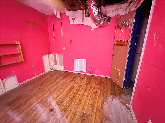 15th image of 4602 Milburn Rd