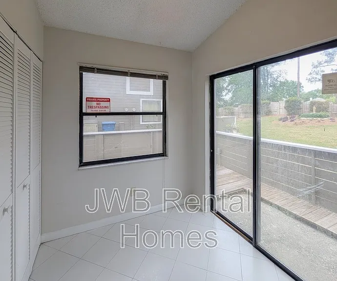 8412 Long Meadow Cir N — Photo 5