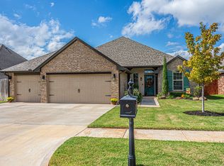 18813 Trailview Way, Edmond, OK 73012