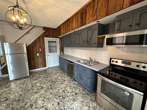 4th image of 776 Bank St #778