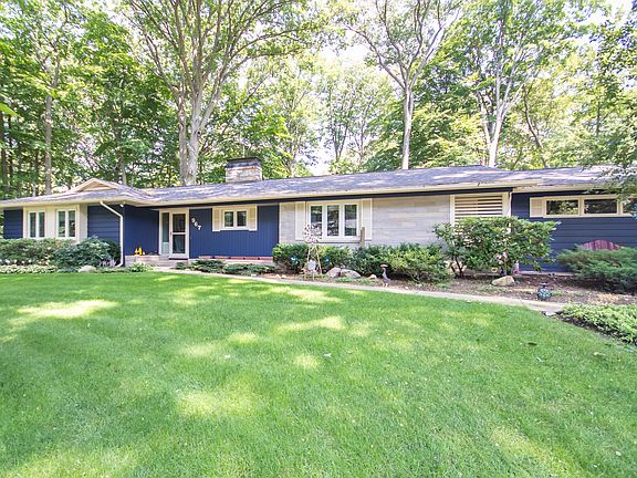 2nd image of 967 N Baywood Dr