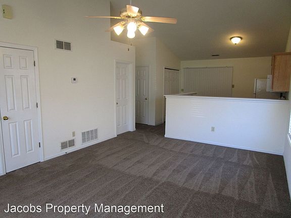5th image of 4920 W Millbrook Dr