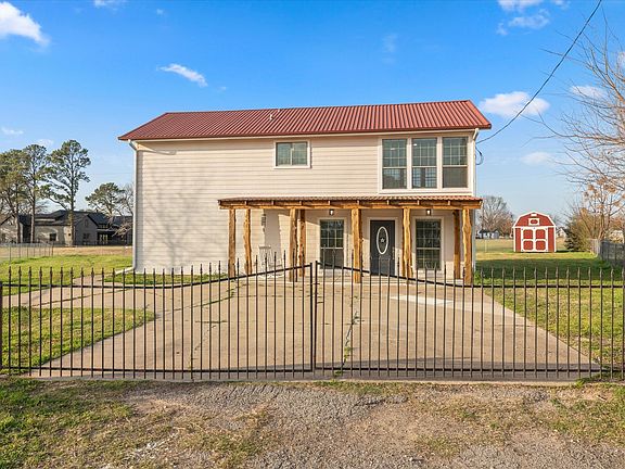 2nd image of 306 Lazy Cane Ranch Rd