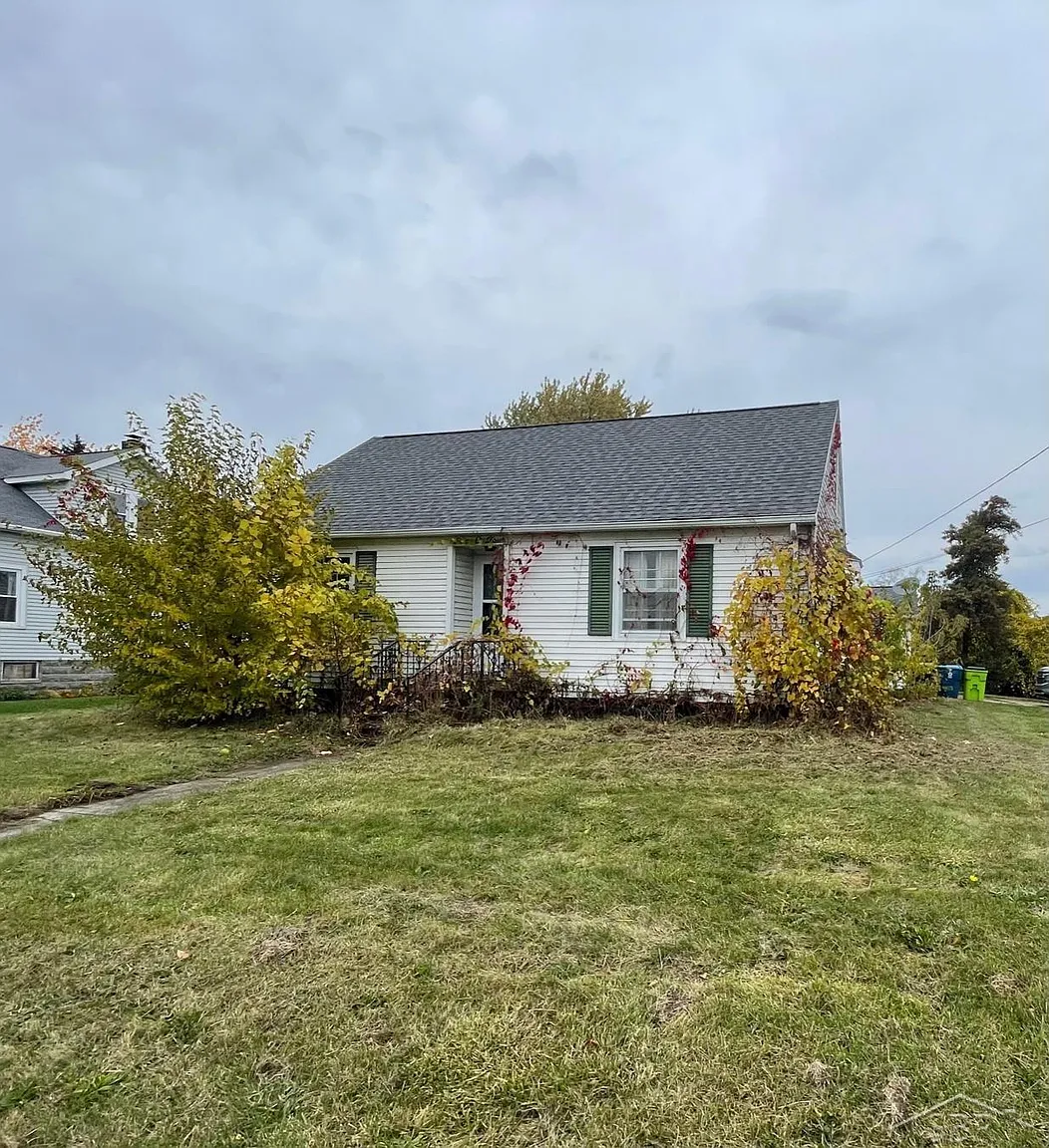 204 W Benjamin St photo 1