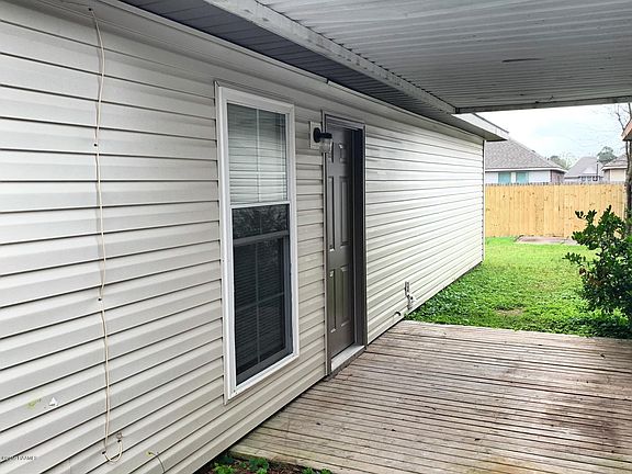 3rd image of 224 Briarcliff Dr