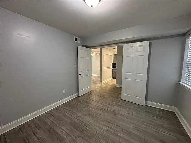 2425 Oxford Pl #114 — Photo 10