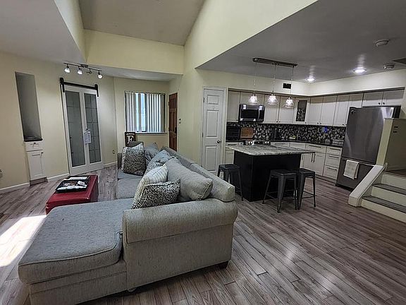 5th image of 1106 Berwyck Ct