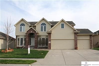 1st image of 18158 Honeysuckle Dr