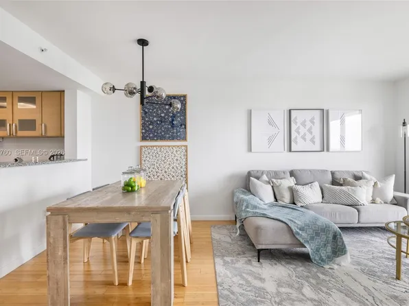 2101 Brickell Ave, Miami, FL