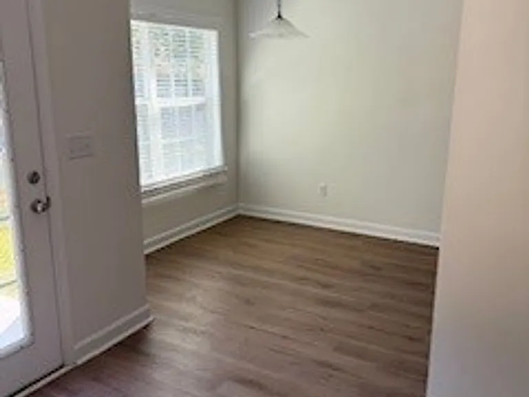 534 Cobblestone Cir — Photo 2