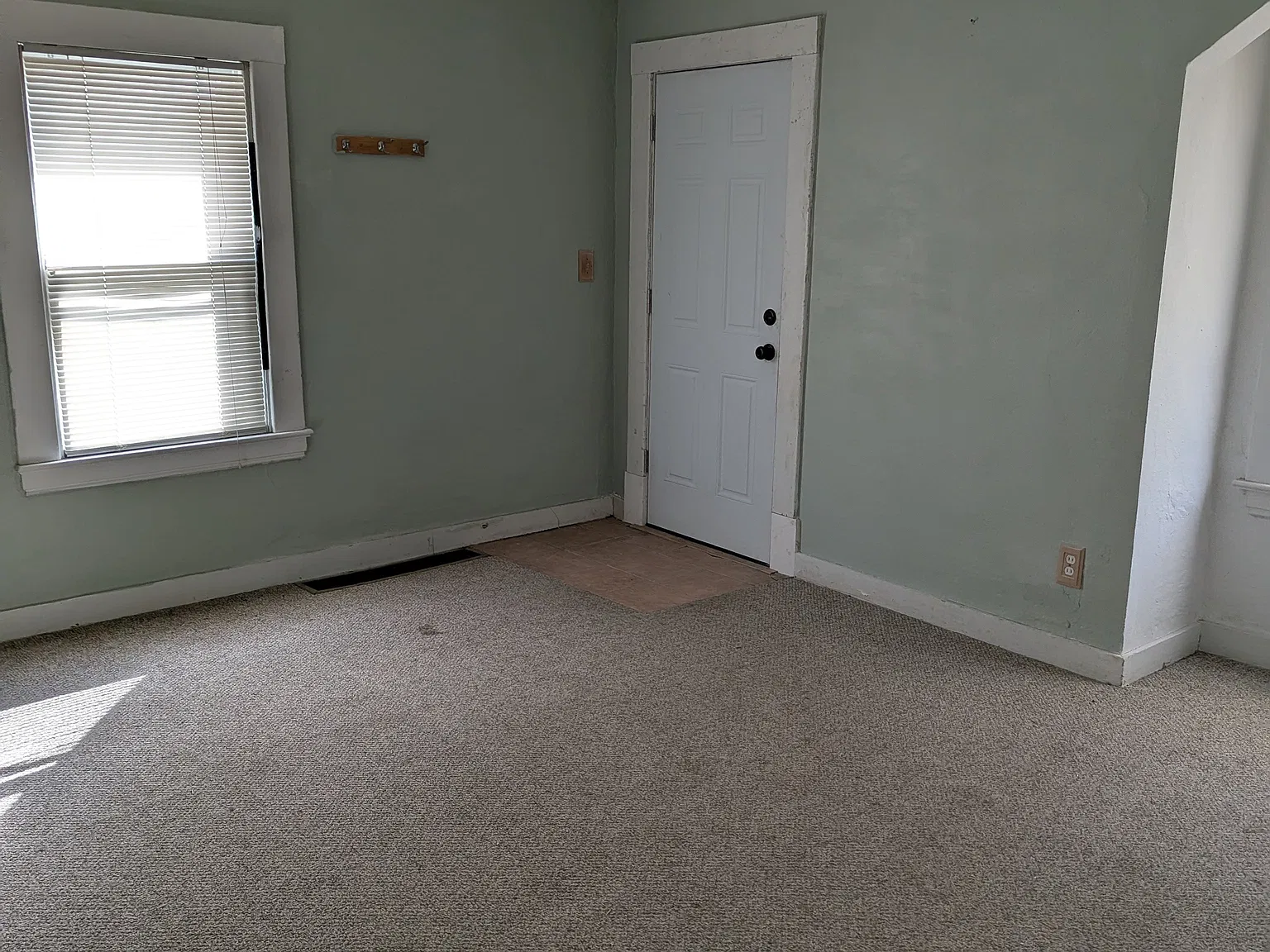 1 bed, 875 sqft, $795 — Photo 3