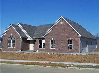 336 Gleneagles Way, Versailles, KY 40383