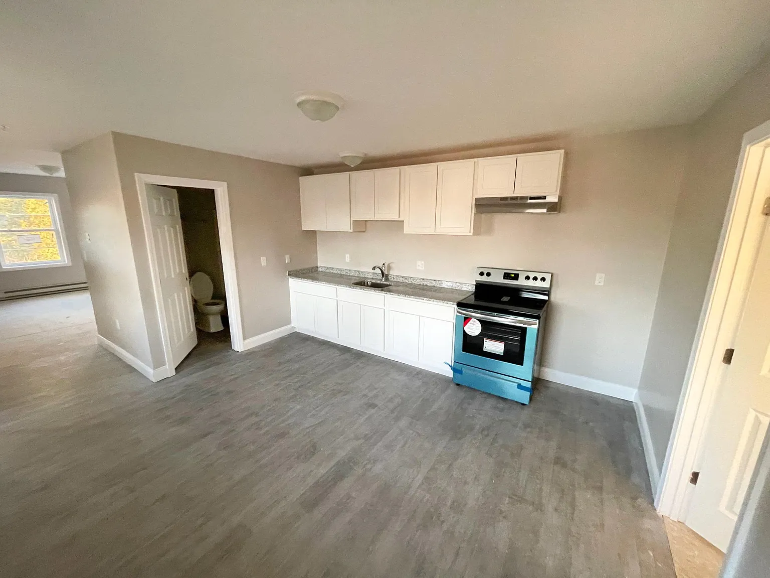 2 bed, 700 sqft, $1,600 — Photo 1