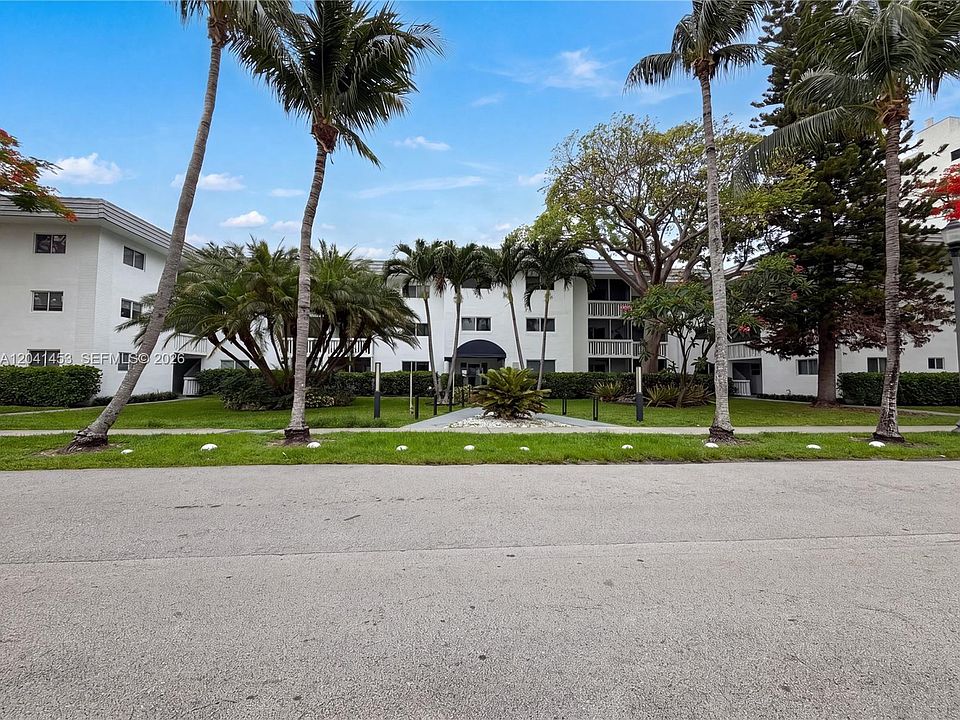 1st image of 200 Galen Dr APT 202