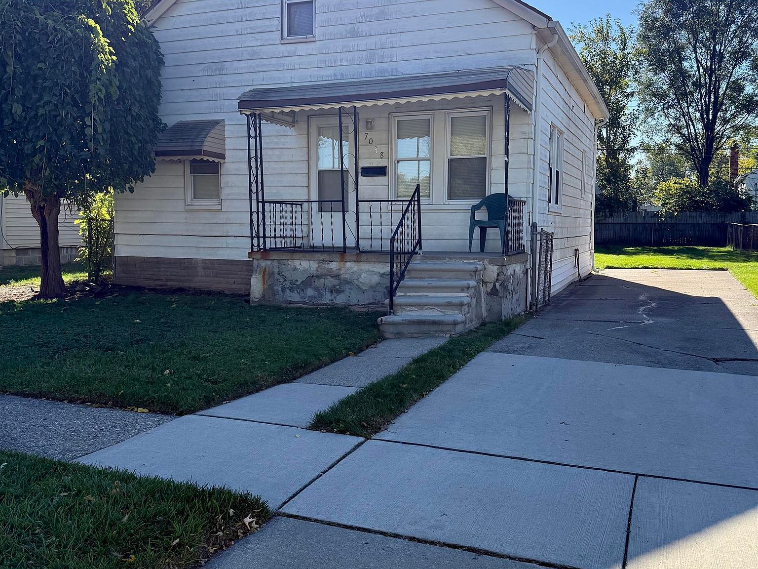 7038 Dodge Ave, Warren, MI 48091