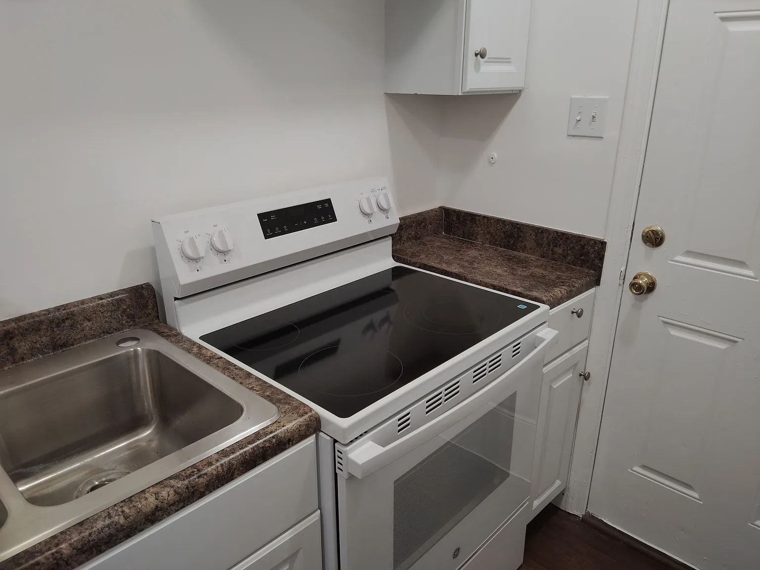 2 bed, 850 sqft, $850 — Photo 4