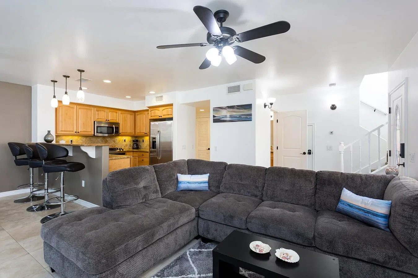 3 bed, 1312 sqft, $6,000 — Photo 2