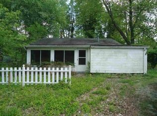 5499 McCool Rd, Boonville, IN 47601