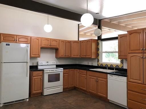 2nd image of 4401 Cool Ct