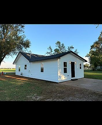 2nd image of 100 Ripley St