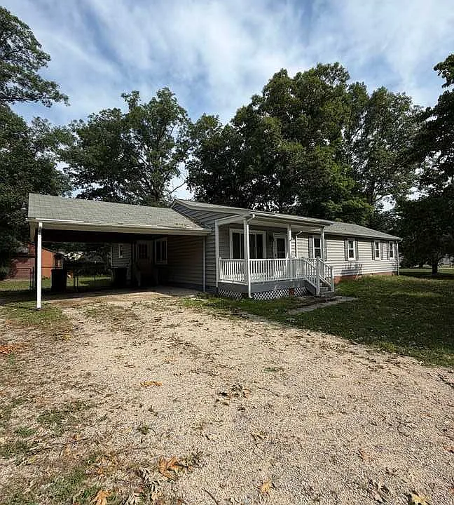 4422 Martinson Ln