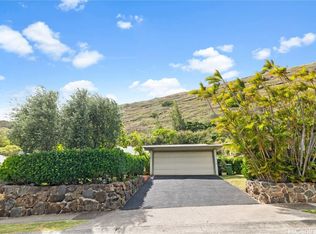 636 Ainapo St, Honolulu, HI 96825