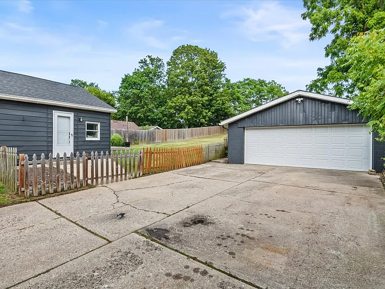 515 Hope St — Photo 24