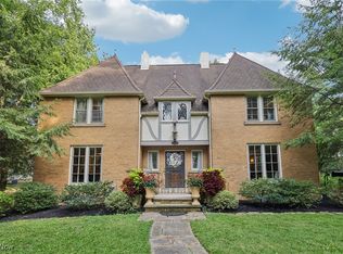 13104 Lake Shore Blvd, Bratenahl, OH 44108