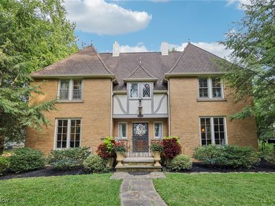 13104 Lake Shore Blvd, Bratenahl, OH, 44108