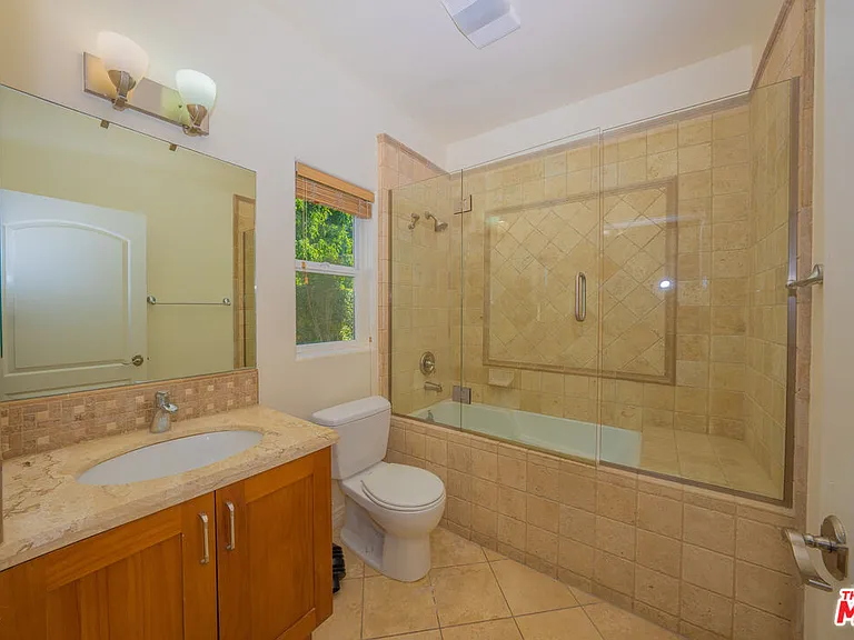 626 E Orange Grove Ave #105 — Photo 18