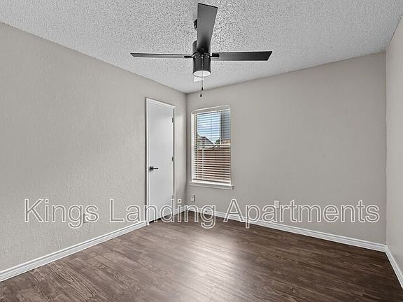 4th image of 306C Kings Way Dr