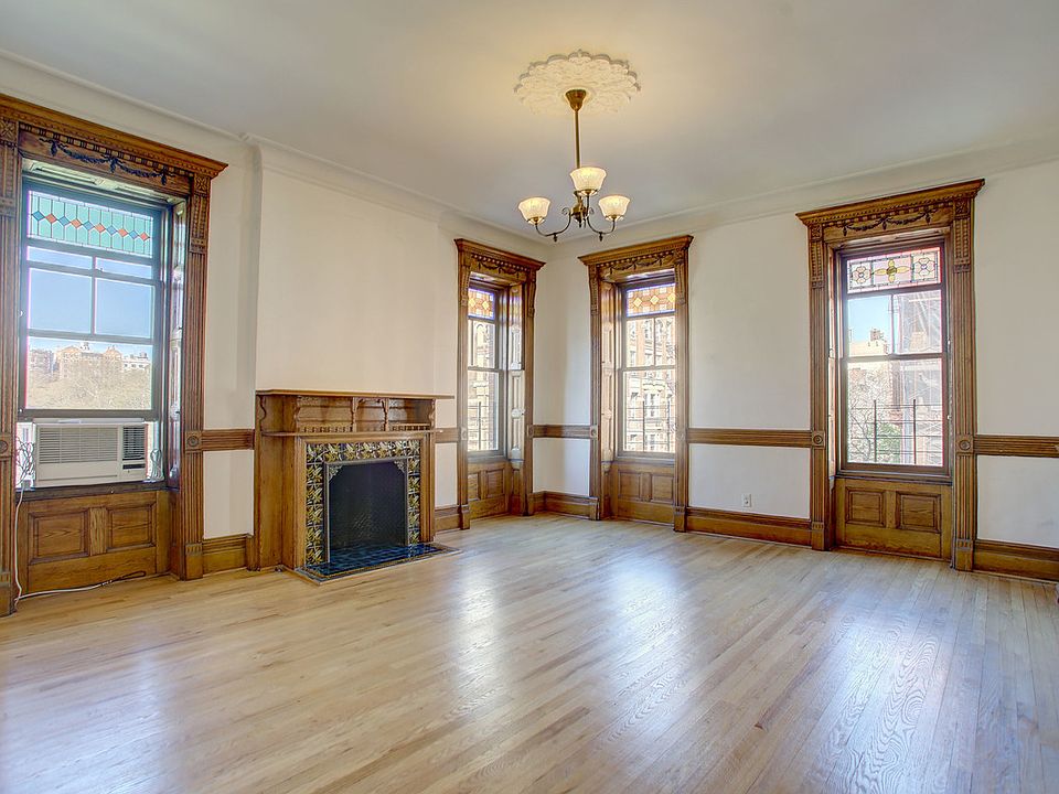 1st image of 100 W 76th St APT 4N