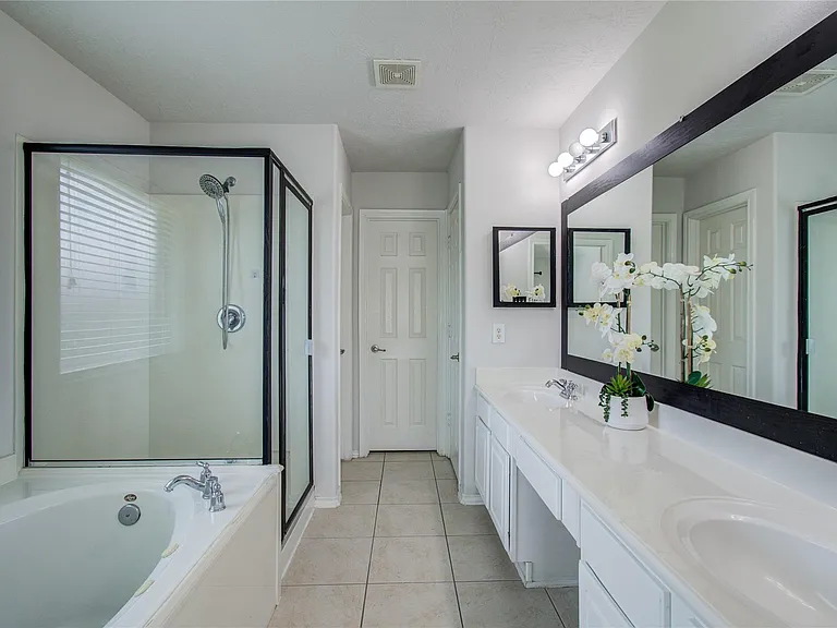 15103 Petal Rose Ct — Photo 17