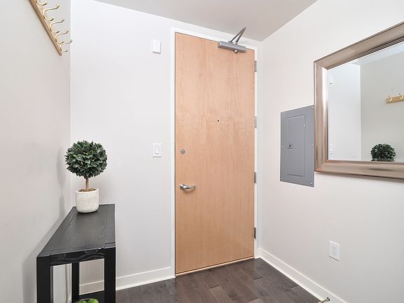 4th image of 38 N Almaden Blvd Unit 702