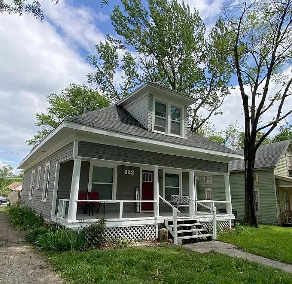 422 West St — Photo 1