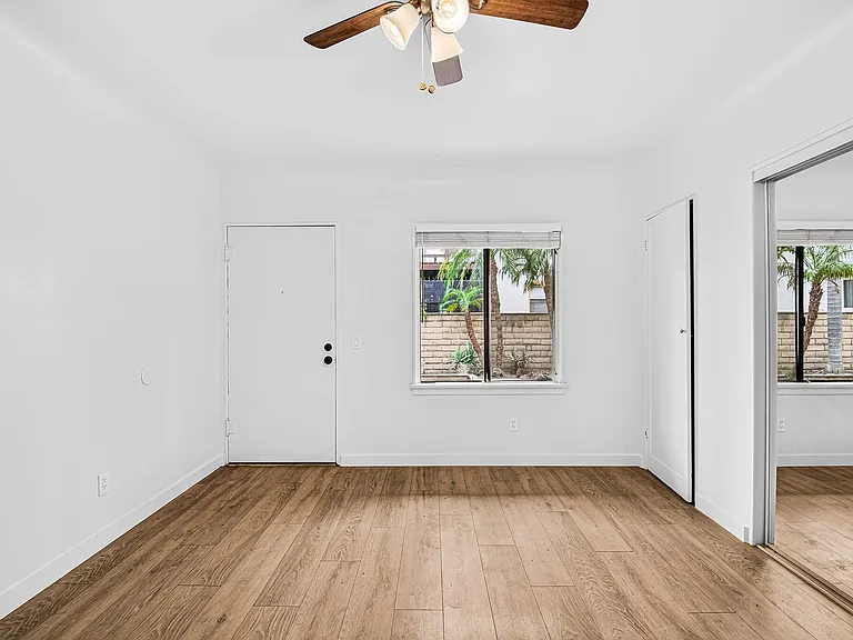636 Linden Ave — Photo 7