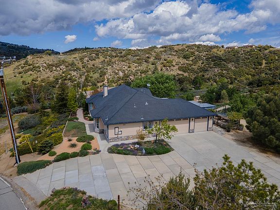 4th image of 24181 Jacaranda Dr