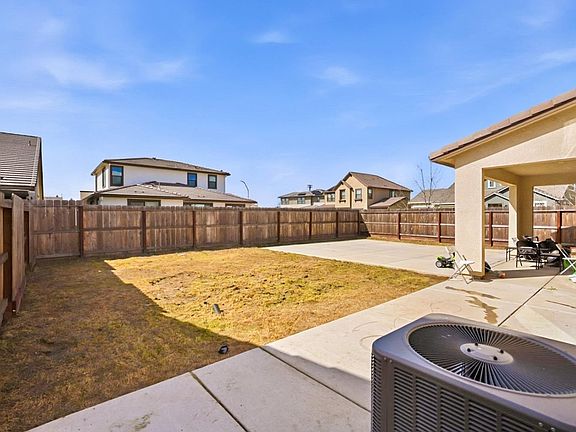 3rd image of 4369 Icon Ave