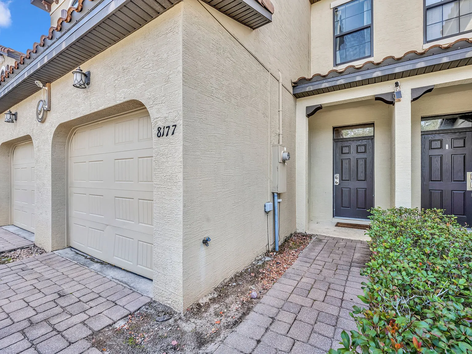 3 bed, 2.5 bath, 1632 sqft, $2,000 — Photo 2