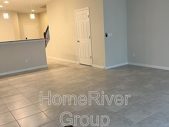 3rd image of 1025 Pavia Dr