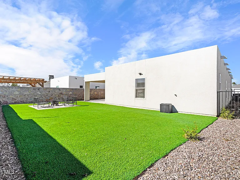 14724 Mountain Breeze Ave — Photo 31