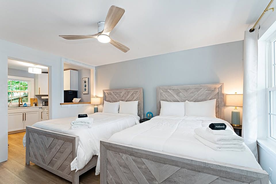 1st image of 6 Sunset Dr #11