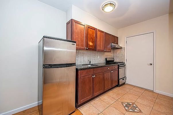 1st image of 312 W 101st St APT 1