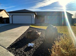 1419 Cowiche Ct, Richland, WA 99352
